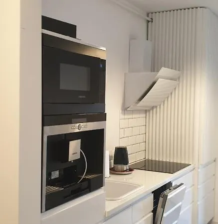 Apartment Commodores Quarters *